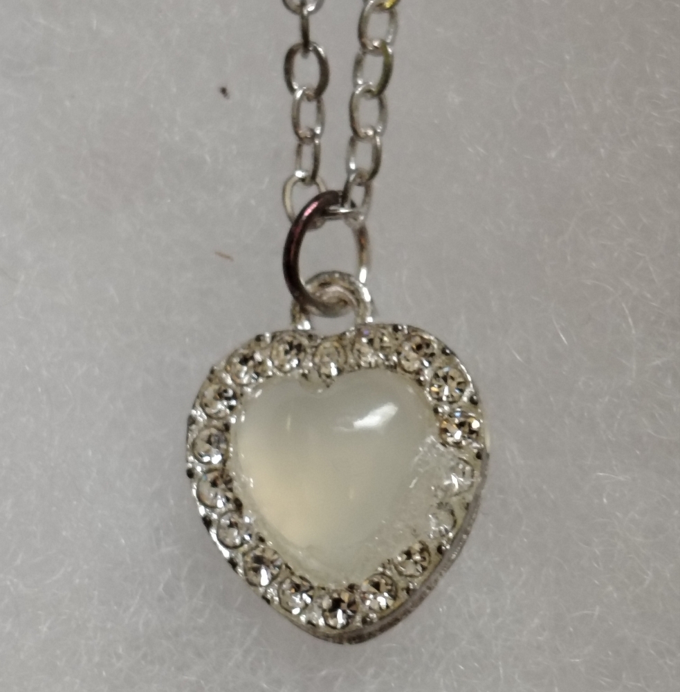 Necklace. - Picture 2 of 3